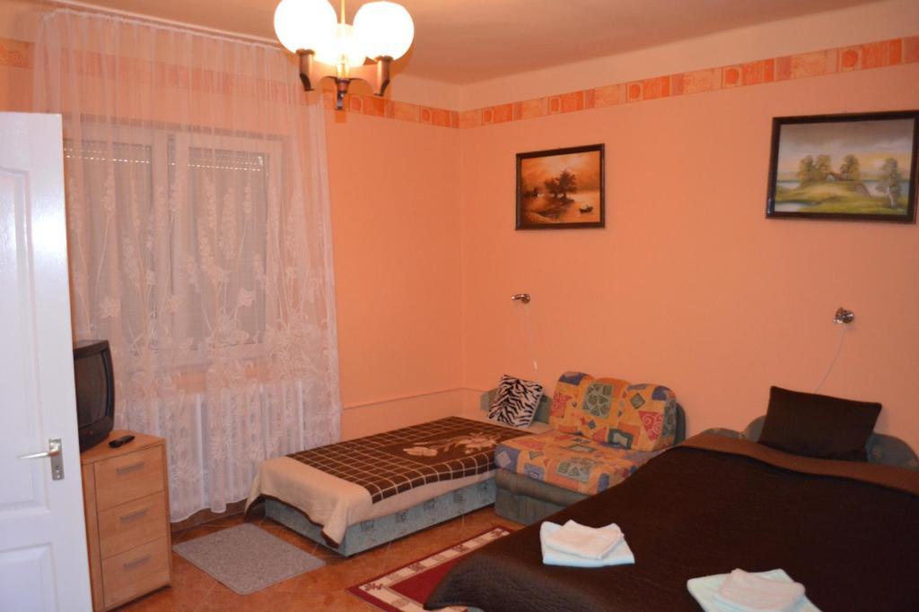 Istvan Vendeghaz Hotell Egerszalók Exteriör bild